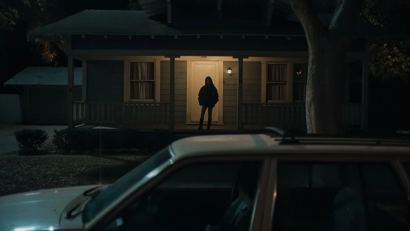 Nächtliche Szene aus dem Horrorfilm Obsession